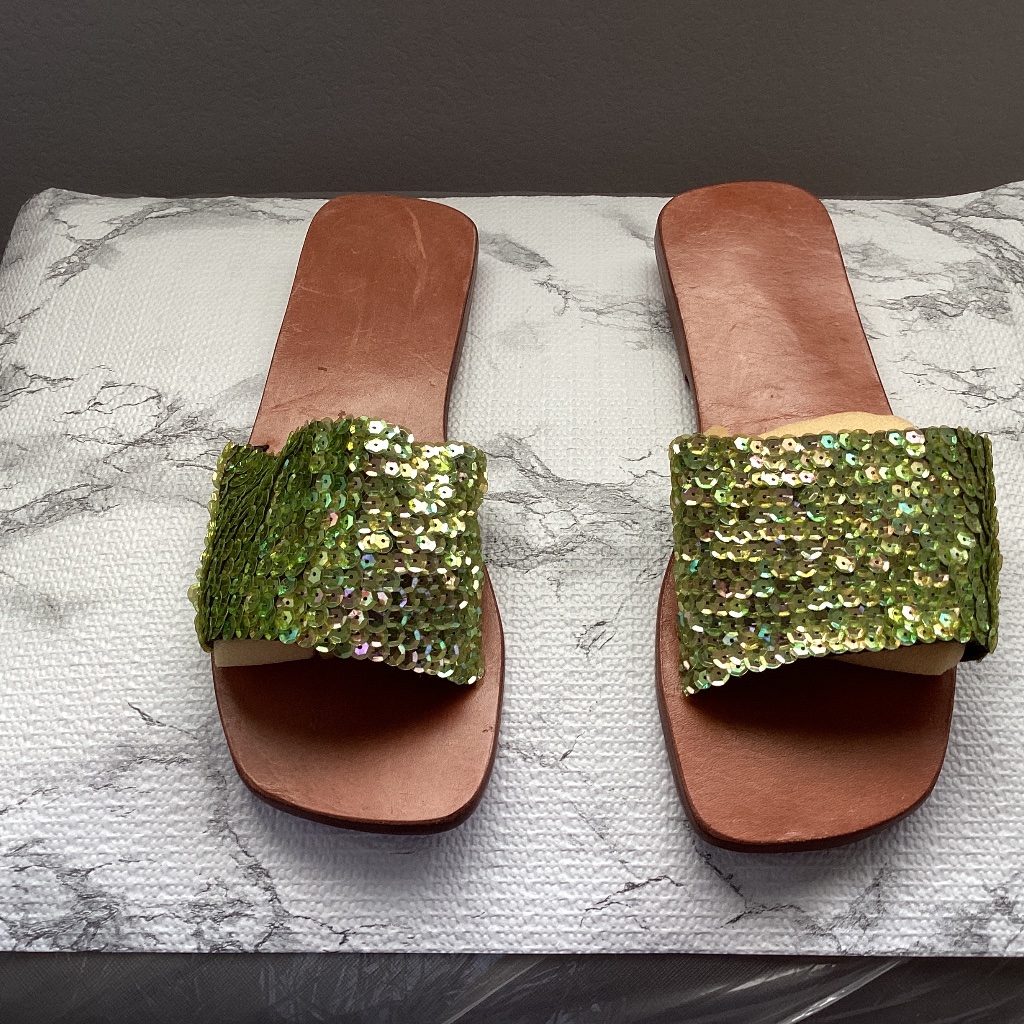 Mystique Sandals Size 7
